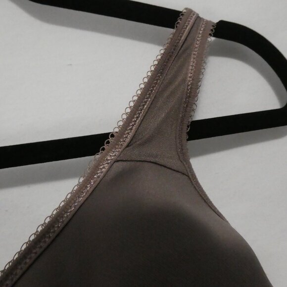 WACOAL | 42 DD | Elegant Taupe Contoured Bra | Removeable Padding Not Included - Picture 7 of 15